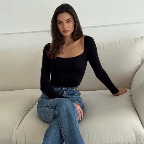 Babaton Tops - Babaton Aritzia Black Square Neck Long Sleeve Bodysuit Size S
